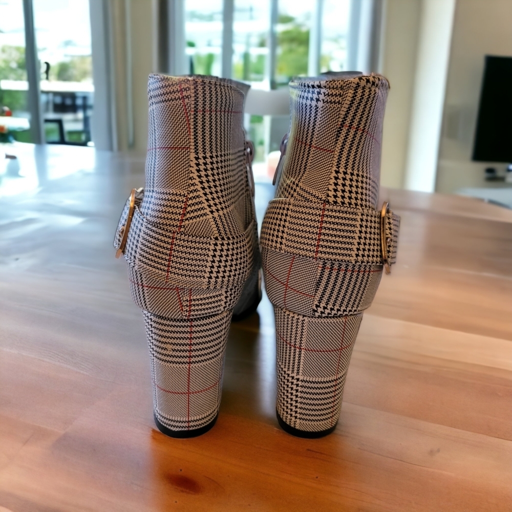 Chunky-Heel Plaid Belted Ankle Boots Size 41 (10.5) - Picture 2 of 4